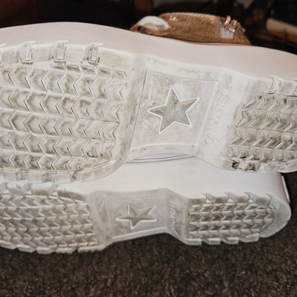 Converse Chuck Taylor Lugged Lift Sneaker Women 7 Silver Shoes A03010C - Picture 10 of 11